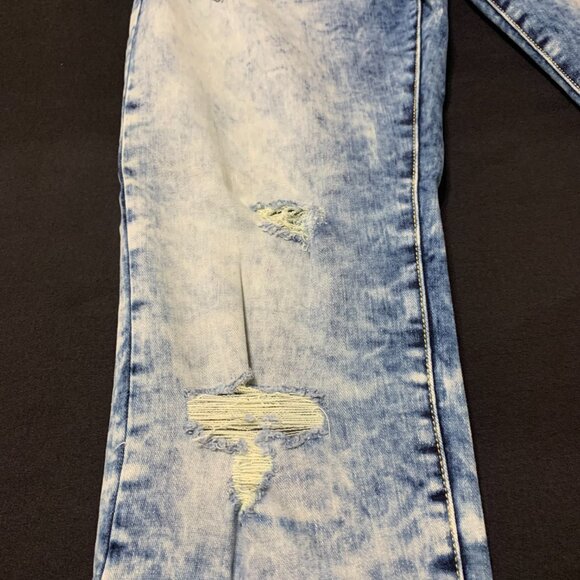 NWOT Men Arizona Jeans. Blue 360 Stretch Ultra Flex. Size 36X30. Ripped. - Picture 9 of 11